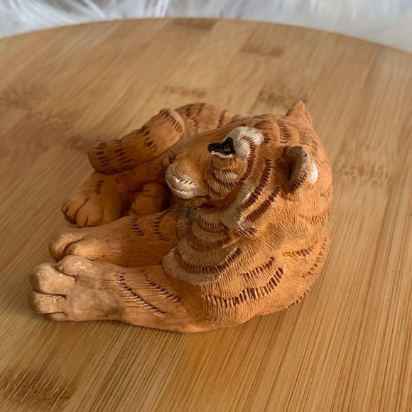 Handcrafted Tiger Sculpture - Orange and Brown - Picture 5 of 9
